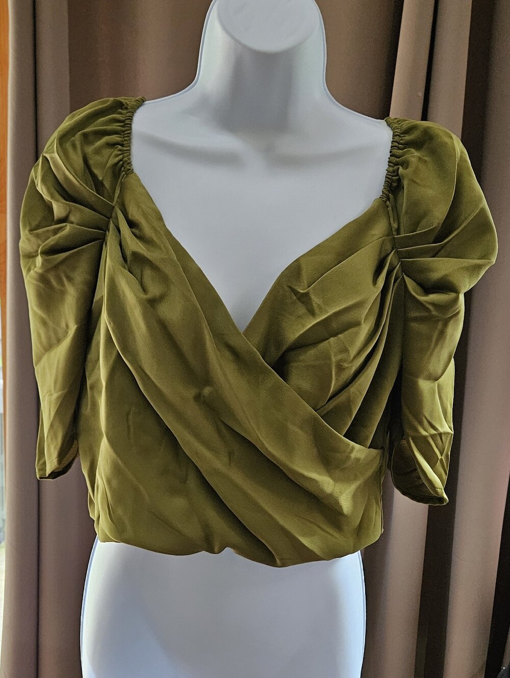 NWT Gracia Olive Green Wrap Crop Top Ruched Puff Sleeve Size L